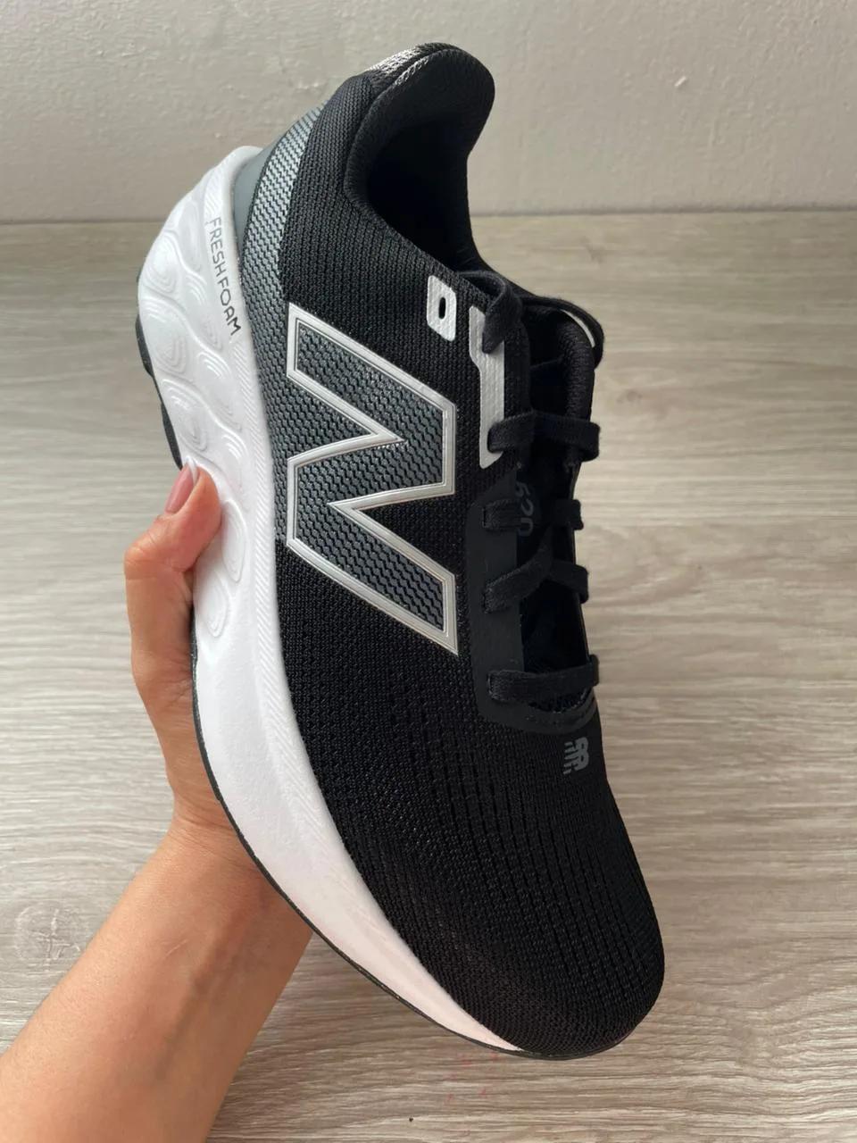Tenis New Balance Fresh Foam 520 V9 Unisex — vista 3